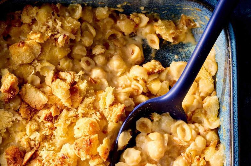 Roasted Garlic White Mac and Cheese