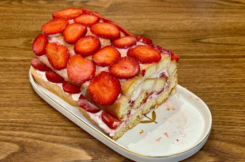 Strawberry Tiramisu Roll