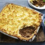 cottage pie in baking dish, homemade cottage pie, beef cottage pie, cottage pie with mashed potatoes, baked cottage pie, classic british cottage pie, hearty cottage pie, cottage pie served hot