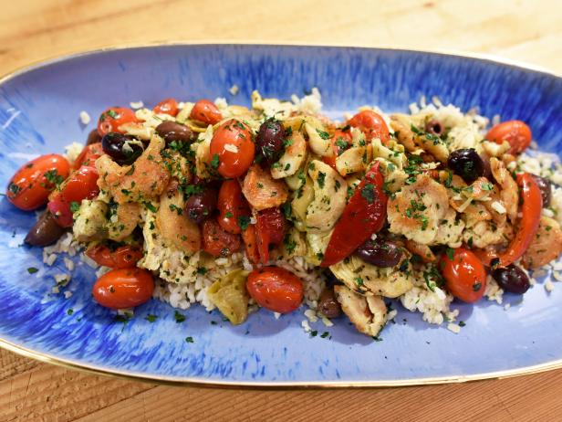 MEDITERRANEAN CHICKEN SKILLET