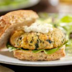 Superhealthy salmon burgers